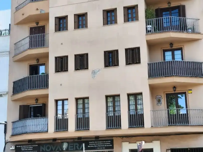Exterior view of Commercial properties for rent in Sevilla
