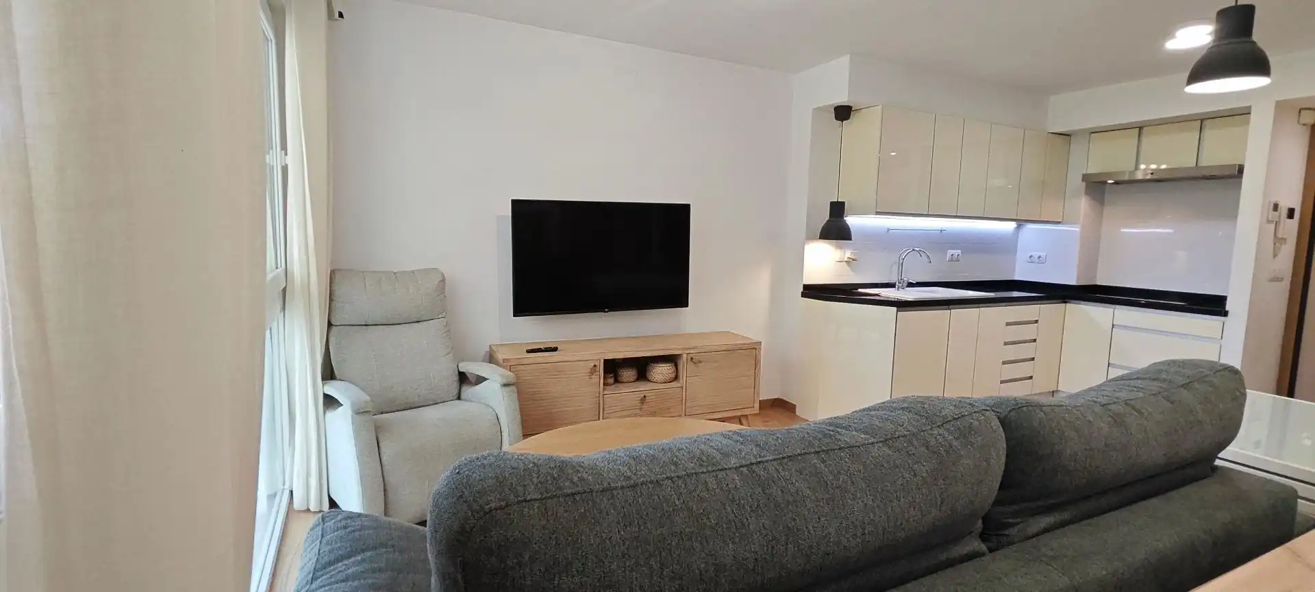 Living room of Apartments for sale in Alicante / Alacant  with Air Conditioner, Private garden and Storage room