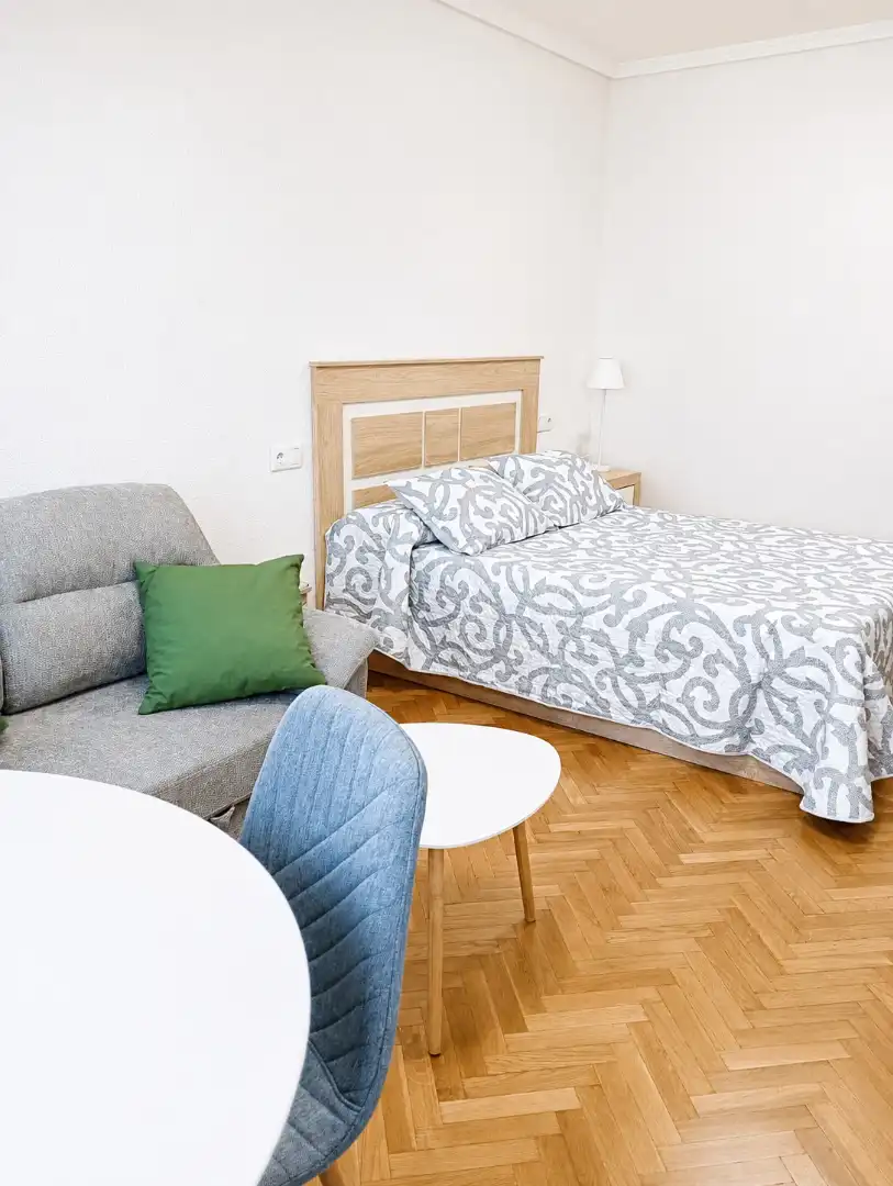 Habitación de Piso para compartir en Fuenlabrada con Aire acondicionado, Calefacción y Parquet