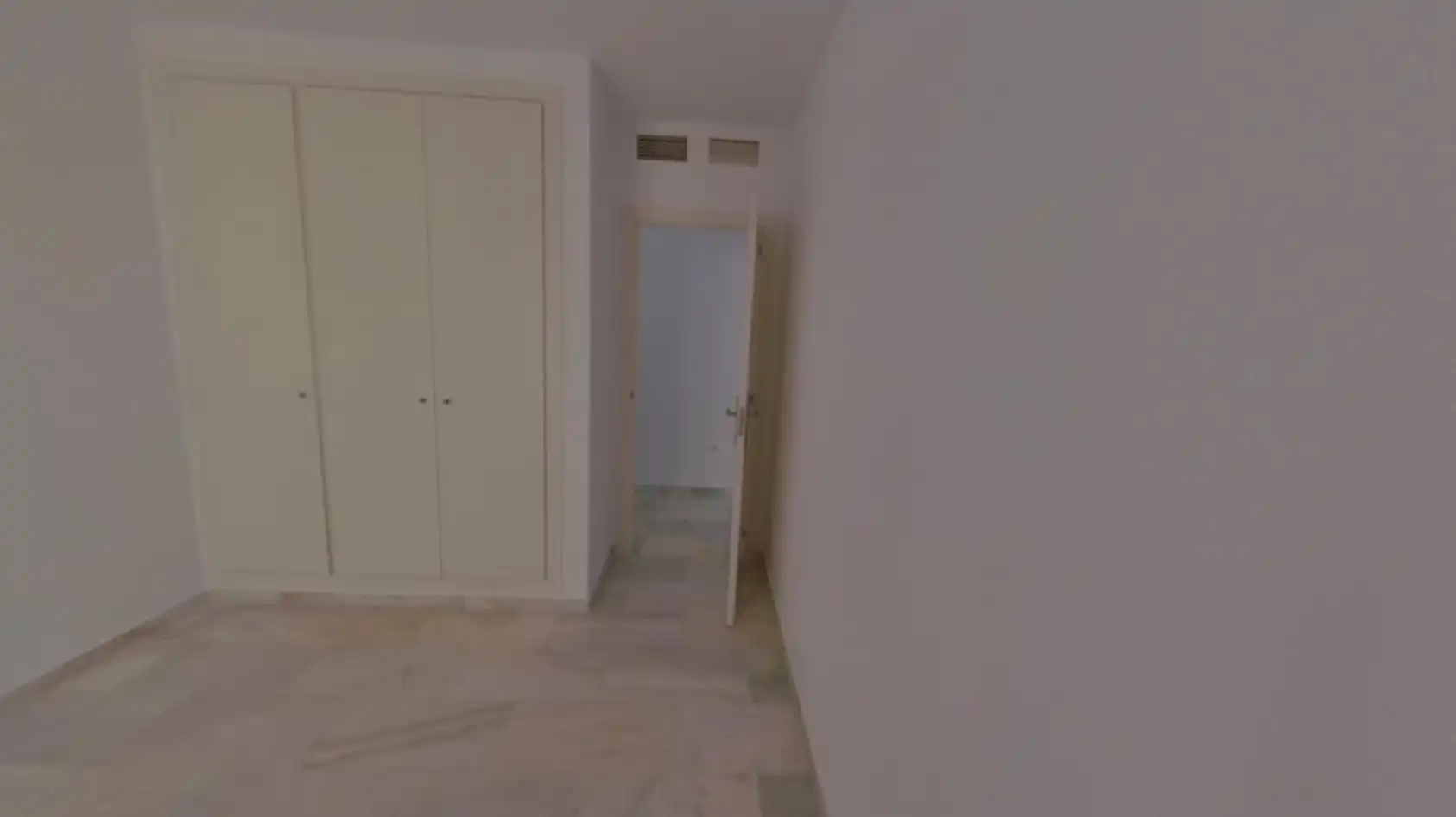 Habitación de Piso en venta en Benalmádena con Trastero y Piscina