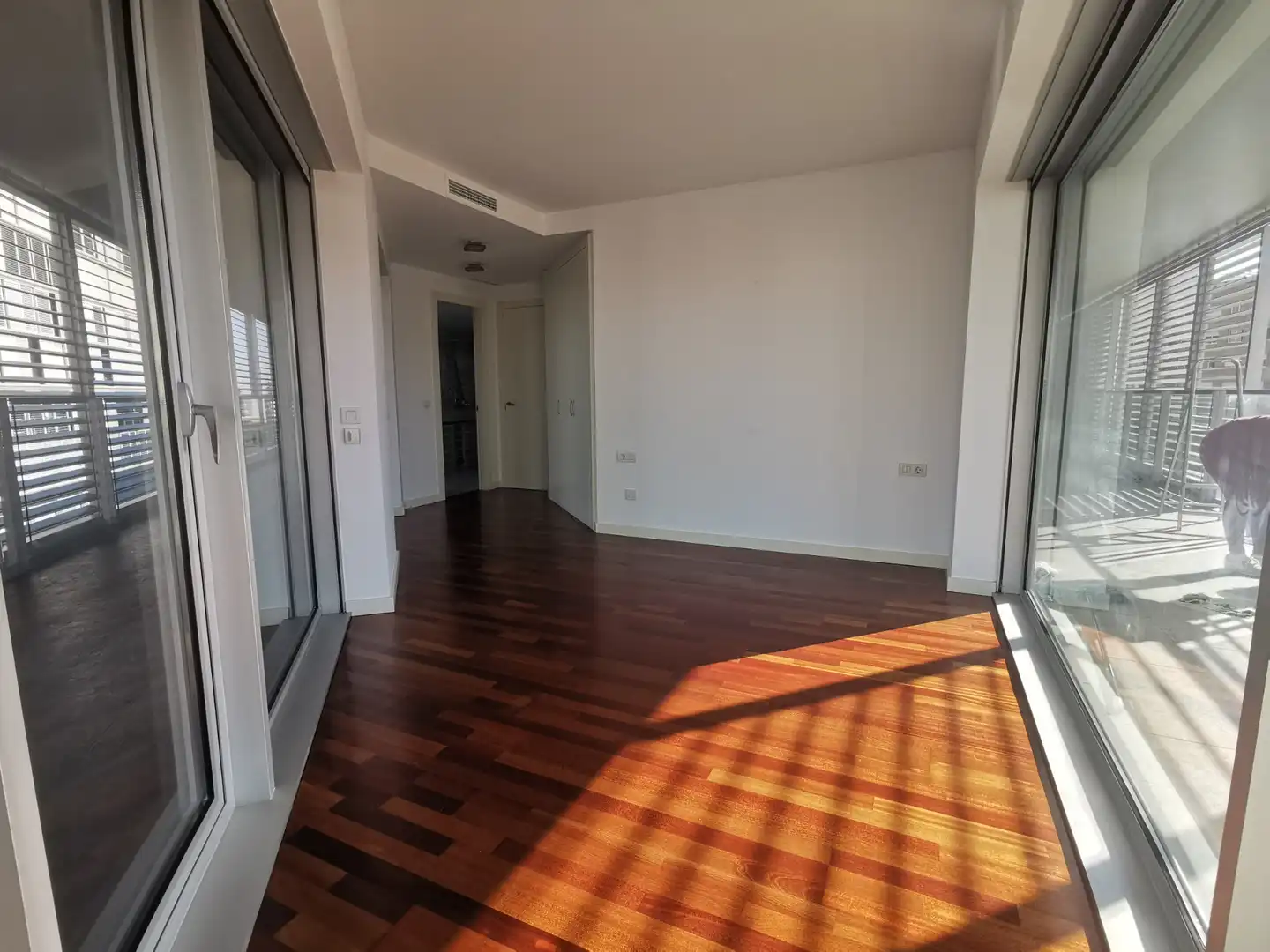 Sala de estar de Piso de alquiler en Barcelona con Aire acondicionado, Calefacción y Parquet