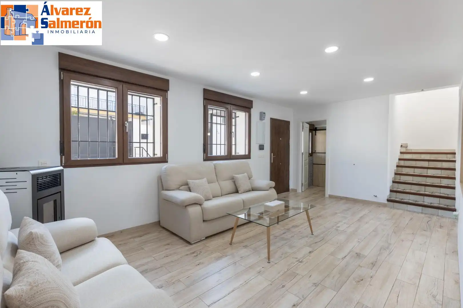 Living room of Houses for sale in La Zubia