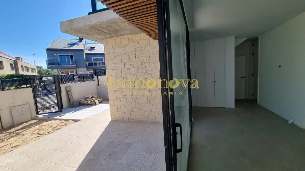 Terraza de Casa adosada en venta en Nigrán con Calefacción, Jardín privado y Terraza
