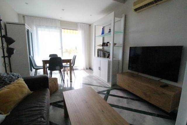 Piso en Alquiler en Calle James Michener, 42 en El Pinillo