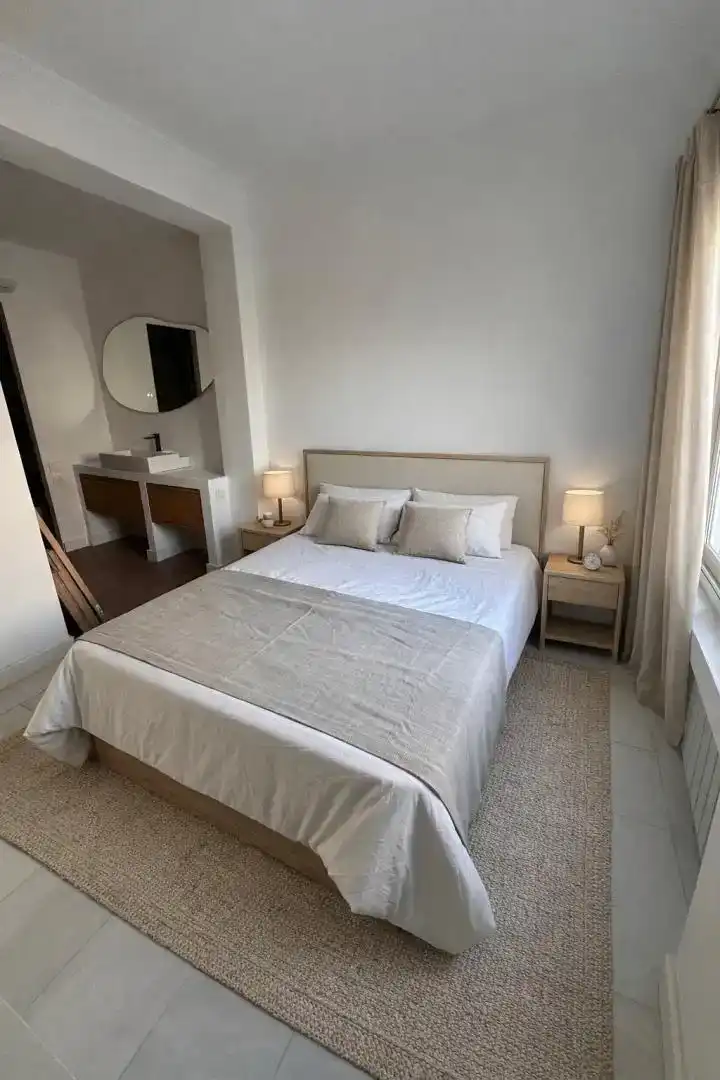 Dormitori de Casa o xalet de lloguer en  Madrid Capital amb Aire condicionat
