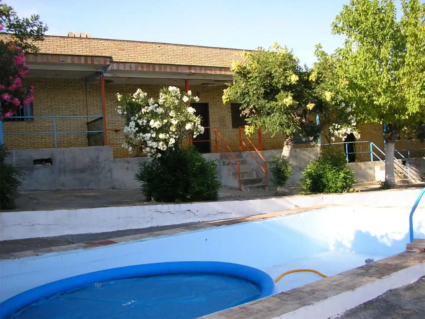 Swimming pool of Residential for sale in Cazalla de la Sierra
