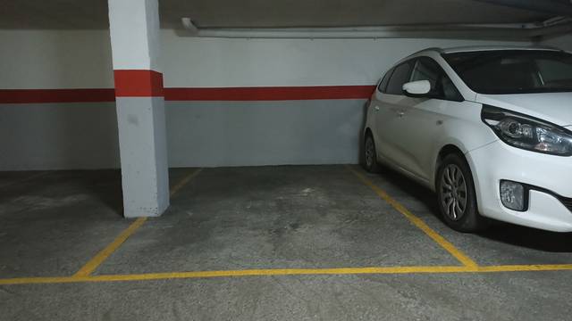 Garaje en Alquiler en Carrer de la Doctora Castells en Cappont