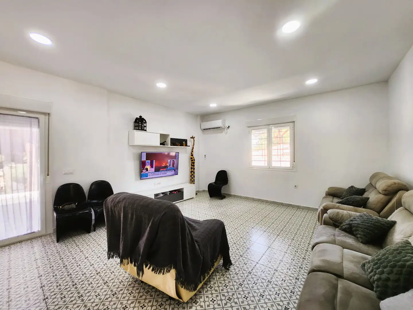 Casa o chalet en venta en Alcalá de Guadaira con Aire acondicionado, Calefacción y Jardín privado