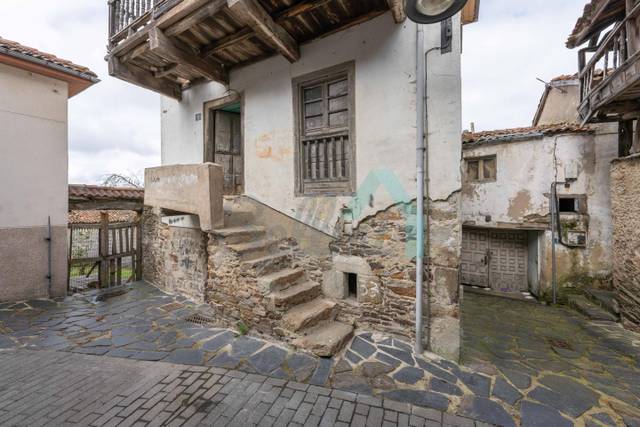 Casa-chalet en Venta en Cimadevilla en Tineo