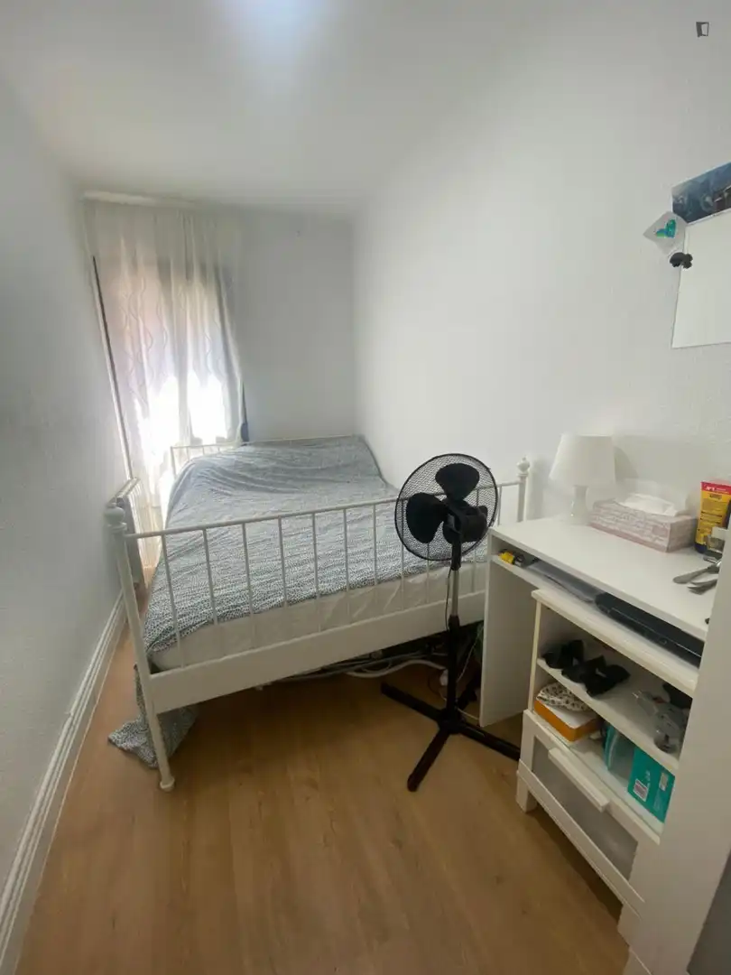 Schlafzimmer von Wohnungen zur untervermieten in Badalona mit Heizung, Möbliert und Internet