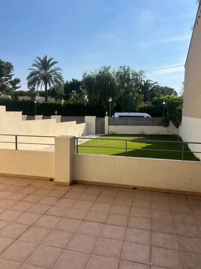 Terraza de Casa adosada en venta en Rocafort con Aire acondicionado, Calefacción y Jardín privado
