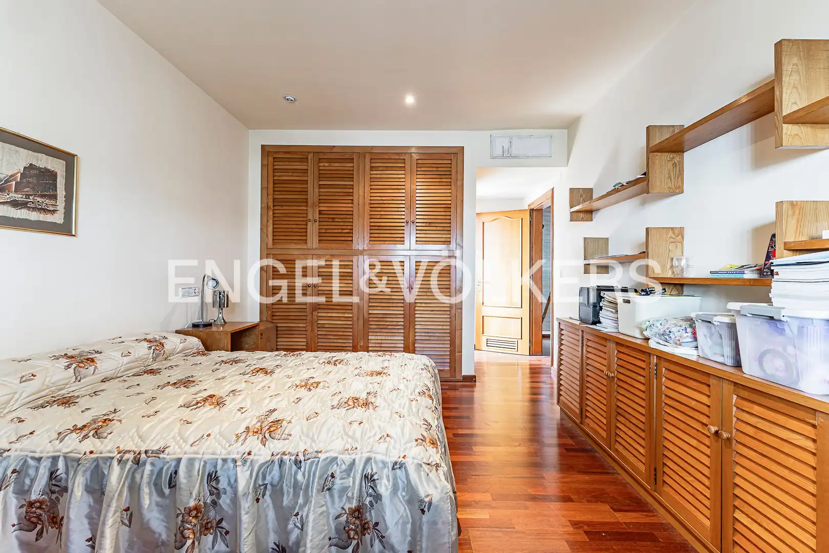 Dormitori de Casa o xalet en venda en Sant Just Desvern amb Calefacció i Jardí privat