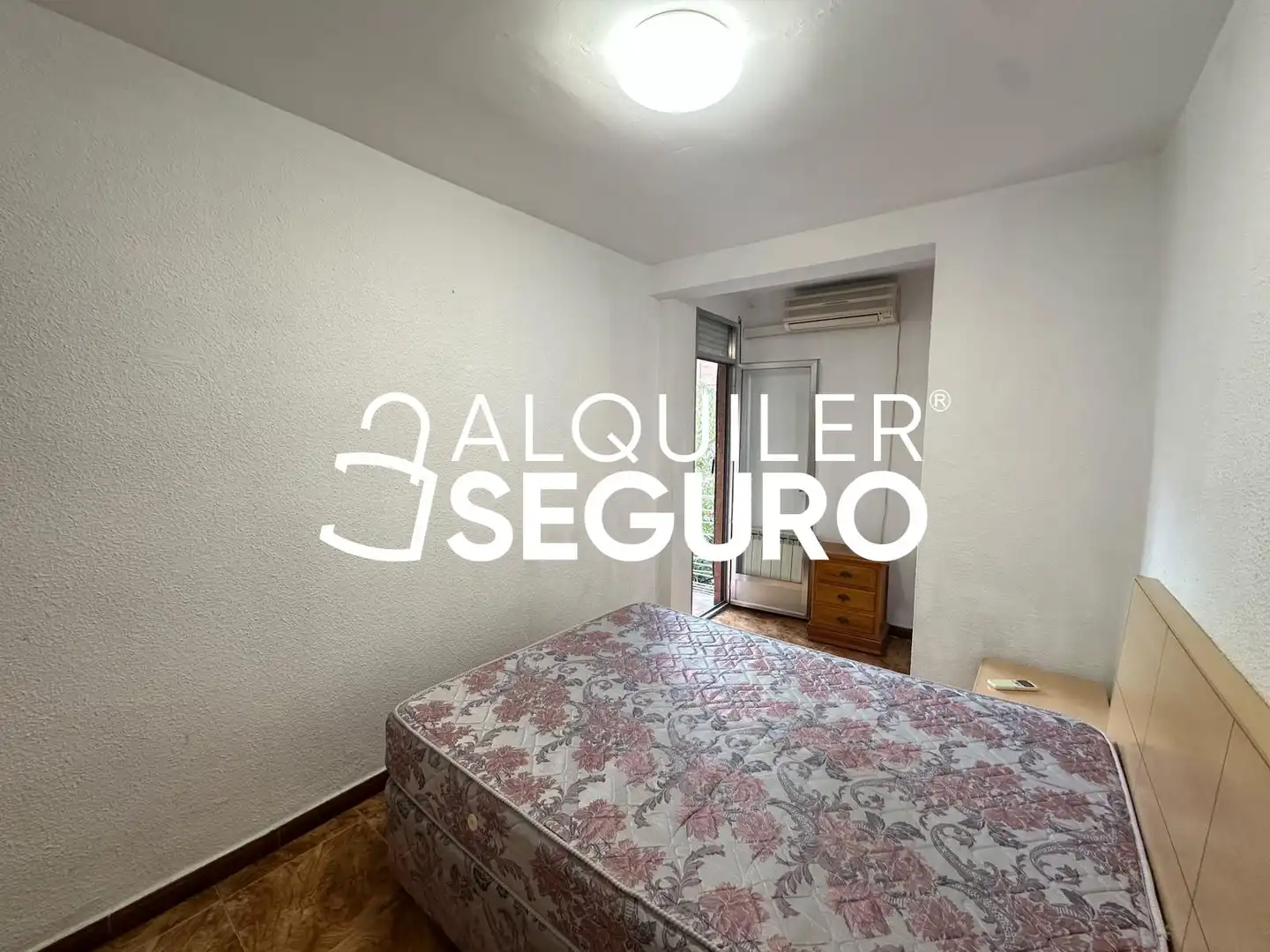 Bedroom of Flat for rent in Ciudad Lineal