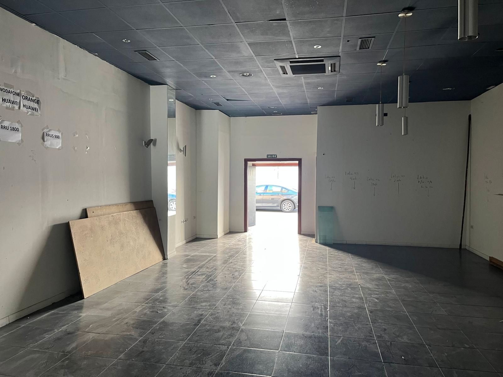 Industrial buildings for rent in  Córdoba Capital  with Alarm