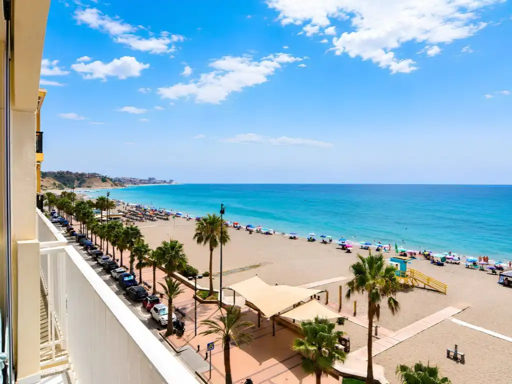 Exterior view of Flat for sale in Fuengirola  with Air Conditioner, Terrace and Furnished