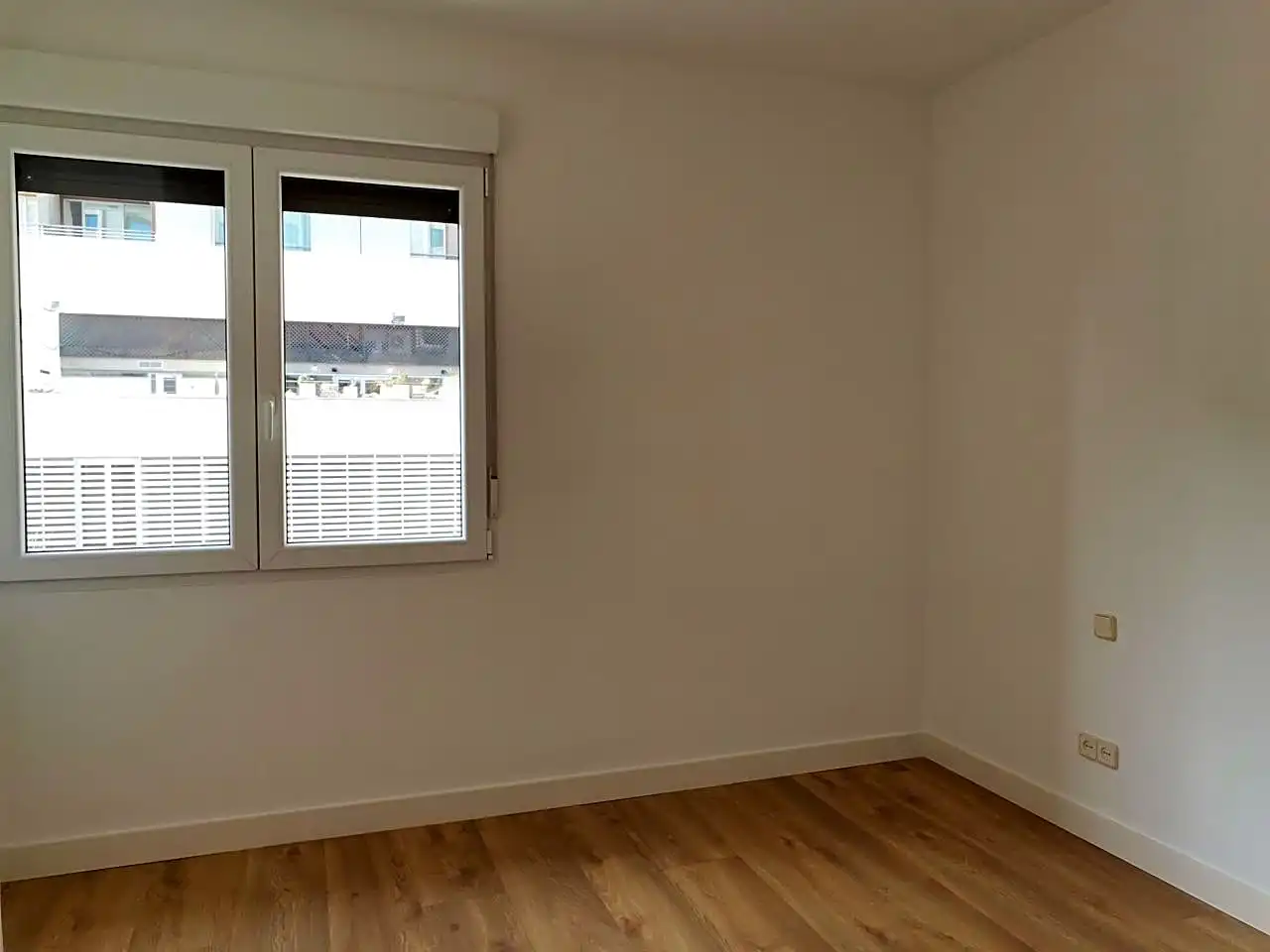 Schlafzimmer von Wohnung zur Miete in Madrid mit Klimaanlage, Heizung und Gemeinschaftspool