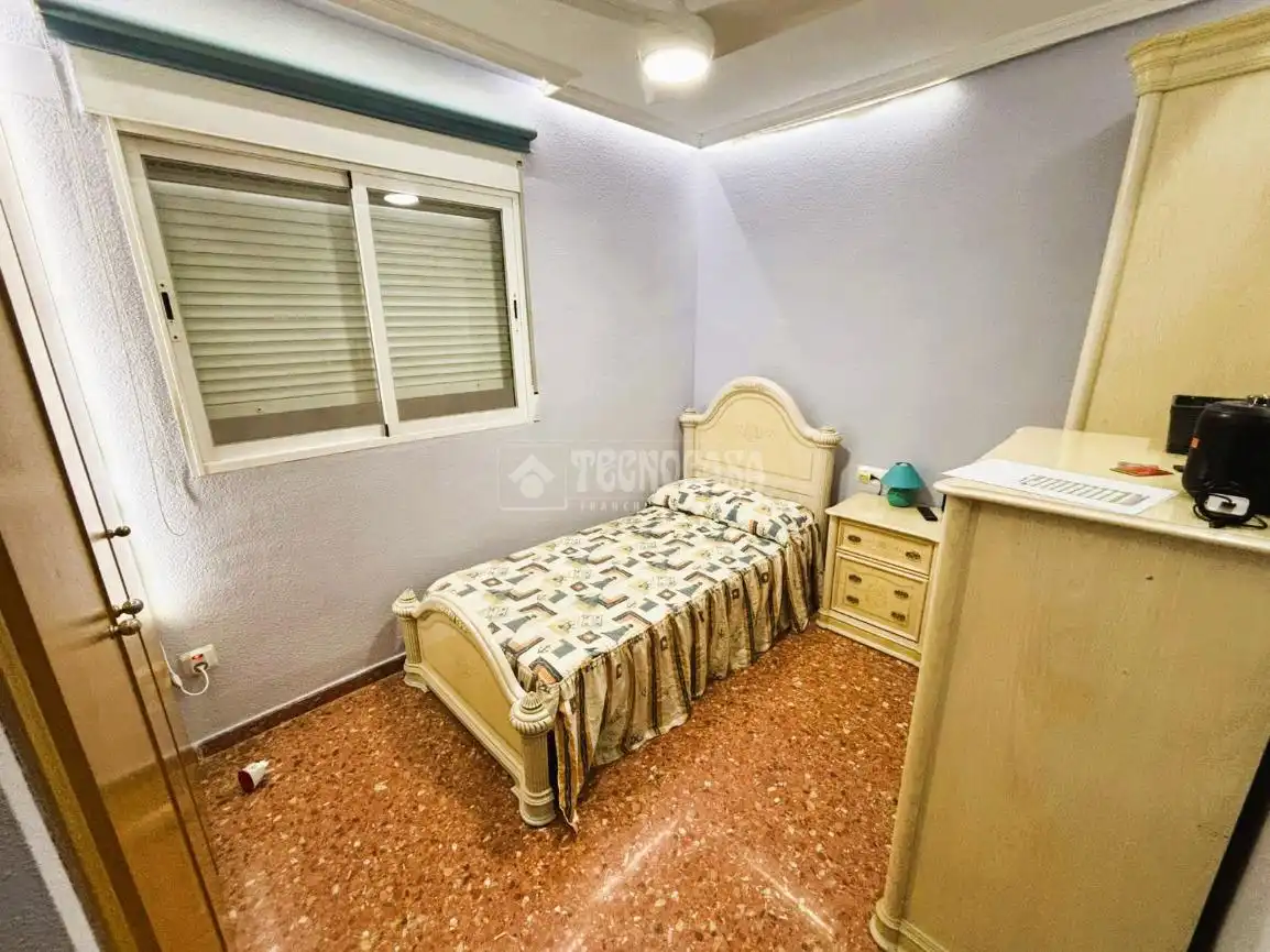Habitación de Piso en venta en Quart de Poblet con Aire acondicionado, Trastero y Balcón
