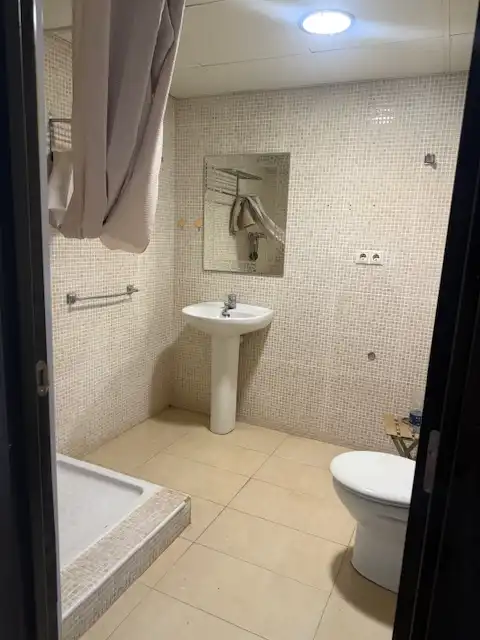 Bathroom of Flat for sale in Tarragona  with Air Conditioner, Storage room and Balcony