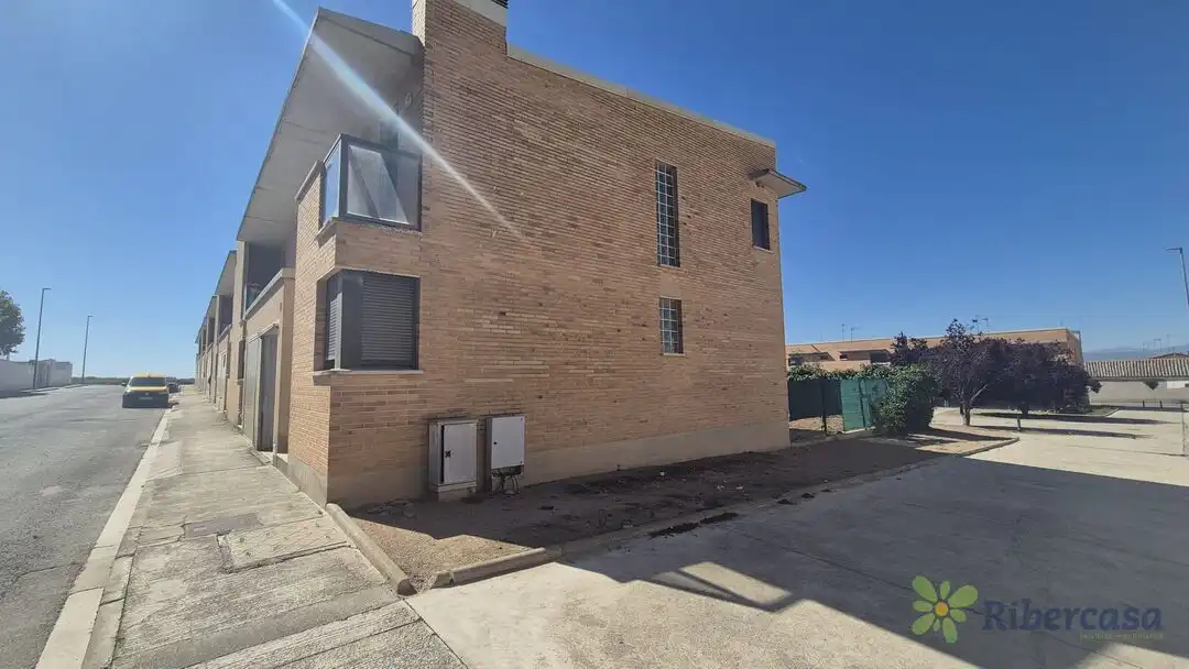 Exterior view of Houses for sale in Fustiñana  with Private garden and Balcony