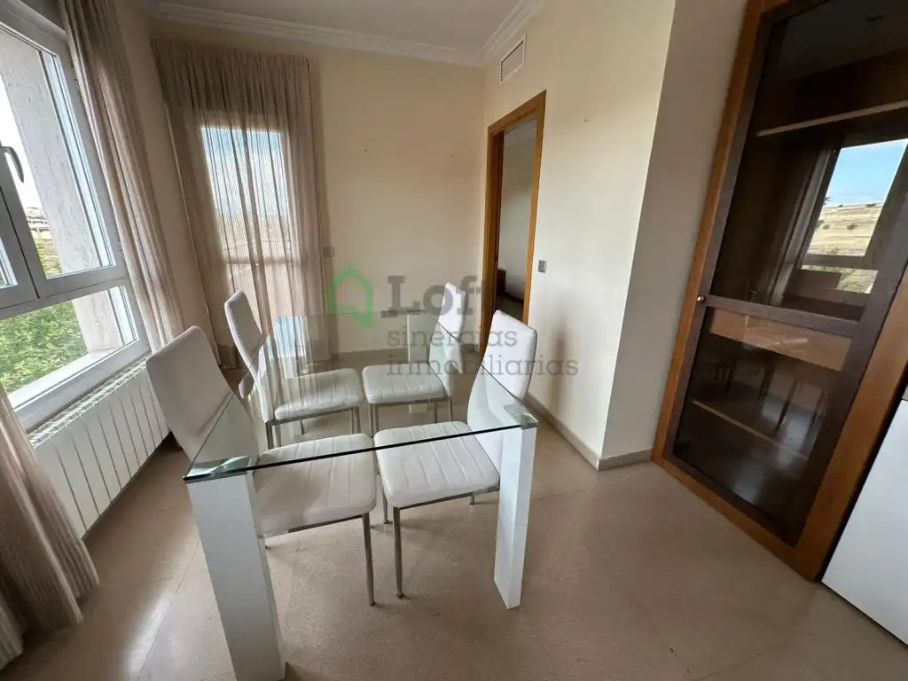 Apartamento de alquiler en Maria Auxiliadora - Barriada de Llera