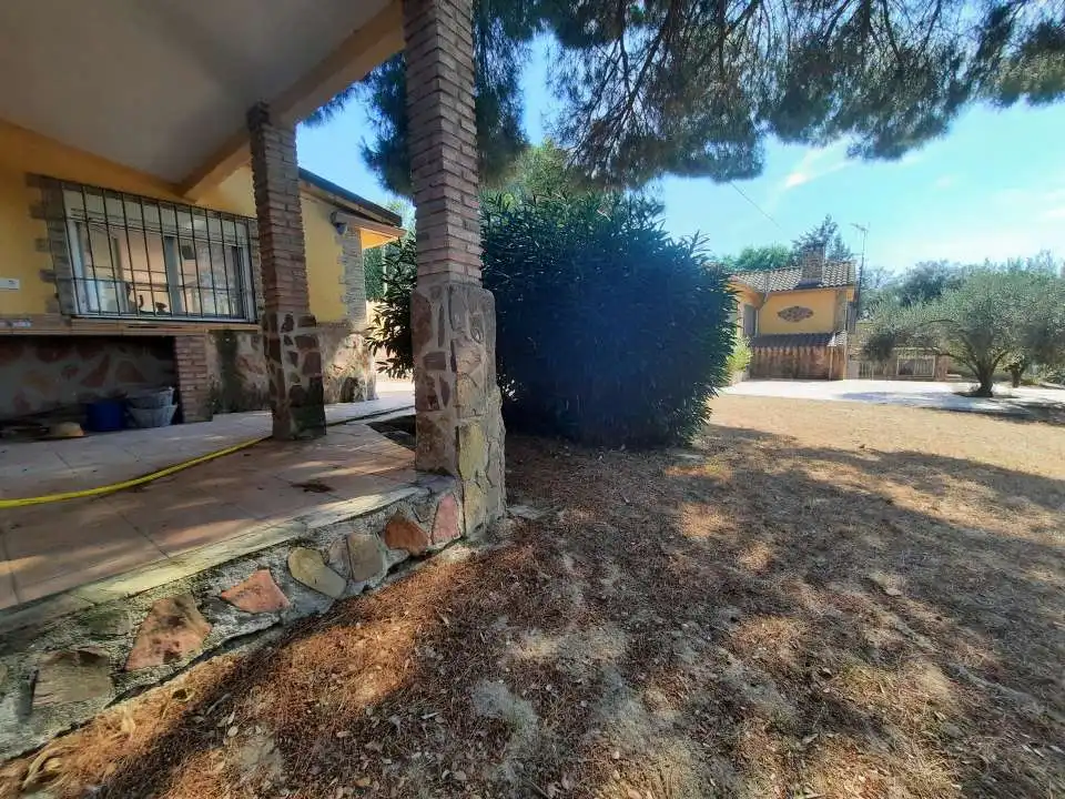 Vista exterior de Casa o chalet en venta en Escalona con Calefacción, Jardín privado y Terraza