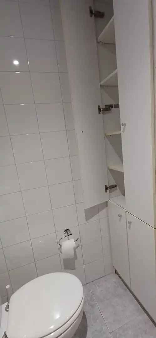 Badezimmer von Wohnung zur Miete in Gijón  mit Heizung, Abstellraum und Schwimmbad