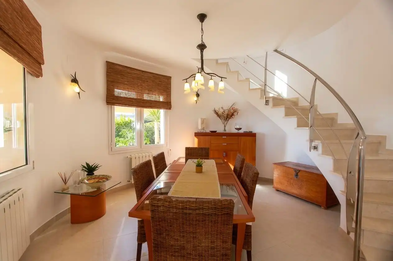Menjador de Casa o xalet en venda en Calpe / Calp amb Aire condicionat, Calefacció i Jardí privat