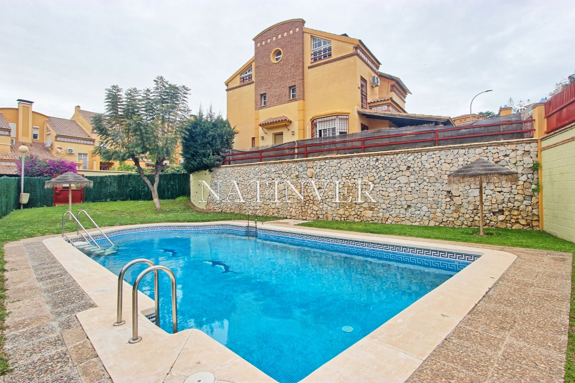 Jardí de Casa adosada en venda en Rincón de la Victoria amb Jardí privat, Terrassa i Traster