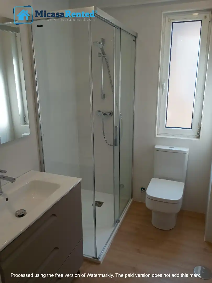 Badezimmer von Wohnung zur Miete in Santander mit Heizung, Möbliert und Ofen