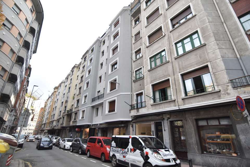 Piso en venta en Toribio Etxebarria Kalea