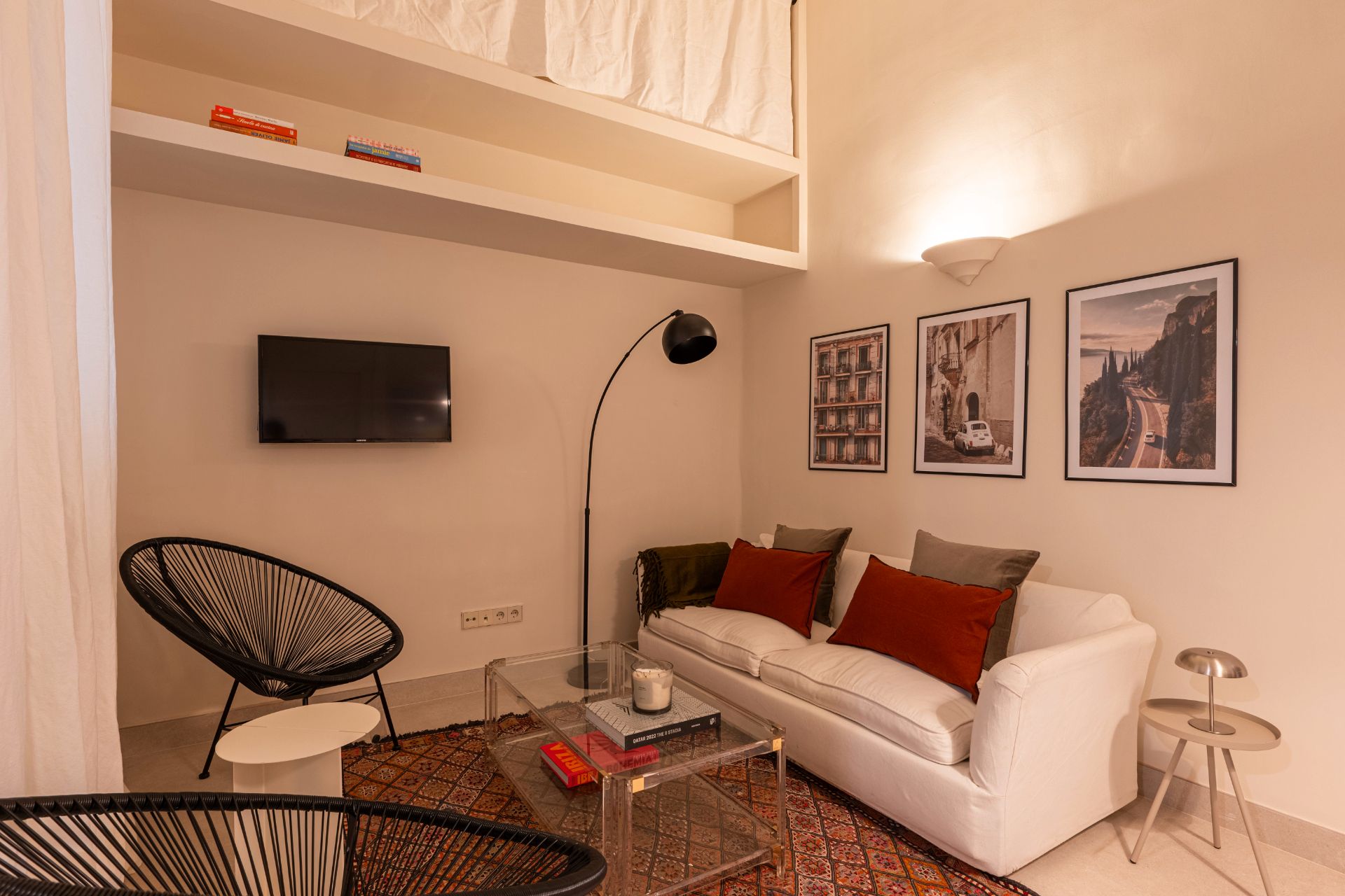 Living room of Apartment for sale in  Madrid Capital  with Heating, Furnished and Oven