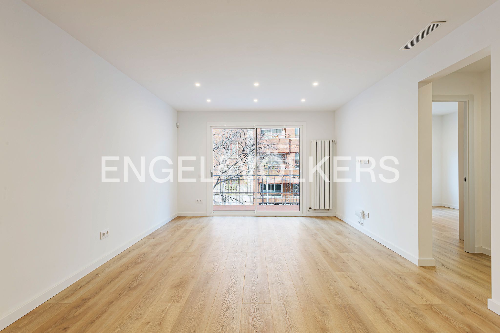 Living room of Flat for sale in  Barcelona Capital  with Air Conditioner, Heating and Balcony
