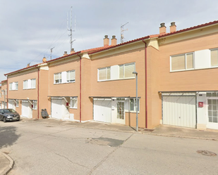 Vista exterior de Casa adosada en venda en Arcos amb Terrassa