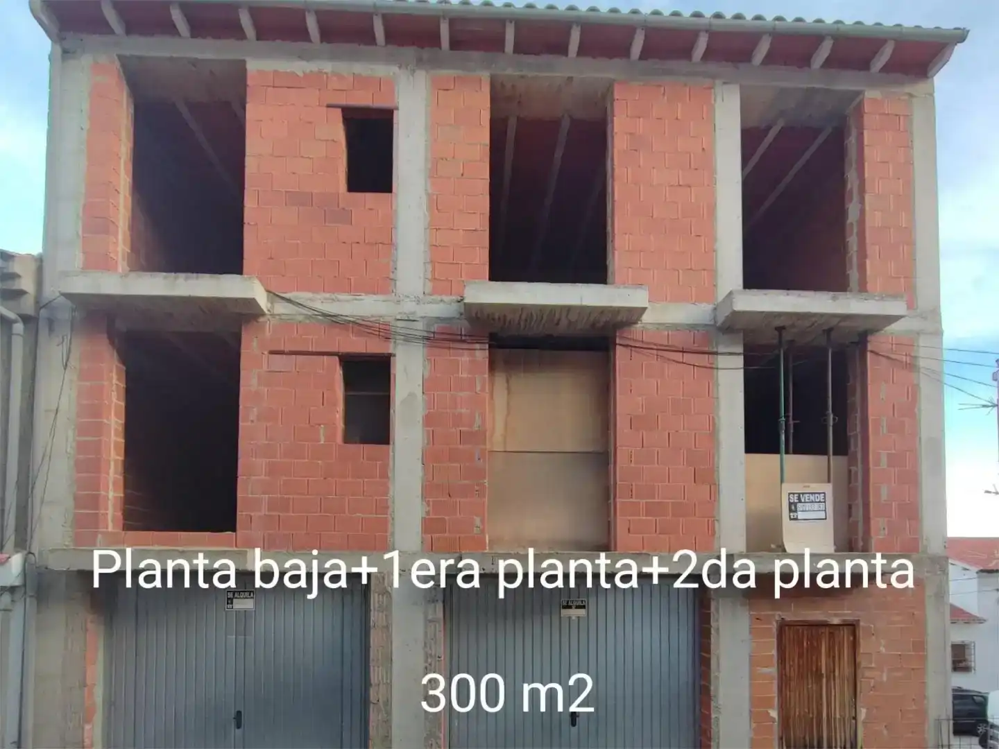 Vista exterior de Pis en venda en Yeste amb Balcó