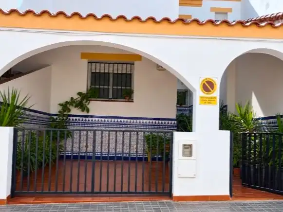 Vista exterior de Dúplex en venda en Los Santos de Maimona amb Jardí privat, Terrassa i Traster