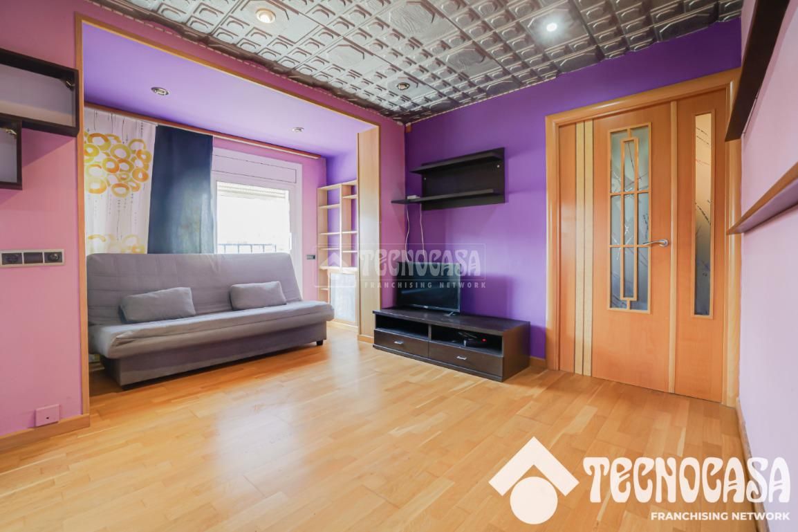 Sala d'estar de Pis en venda en Rubí amb Aire condicionat i Calefacció