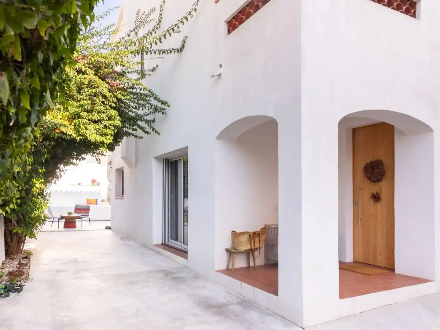 Außenansicht von Haus oder Chalet zum Verkauf in Vilanova i la Geltrú mit Klimaanlage, Schwimmbad und Balkon