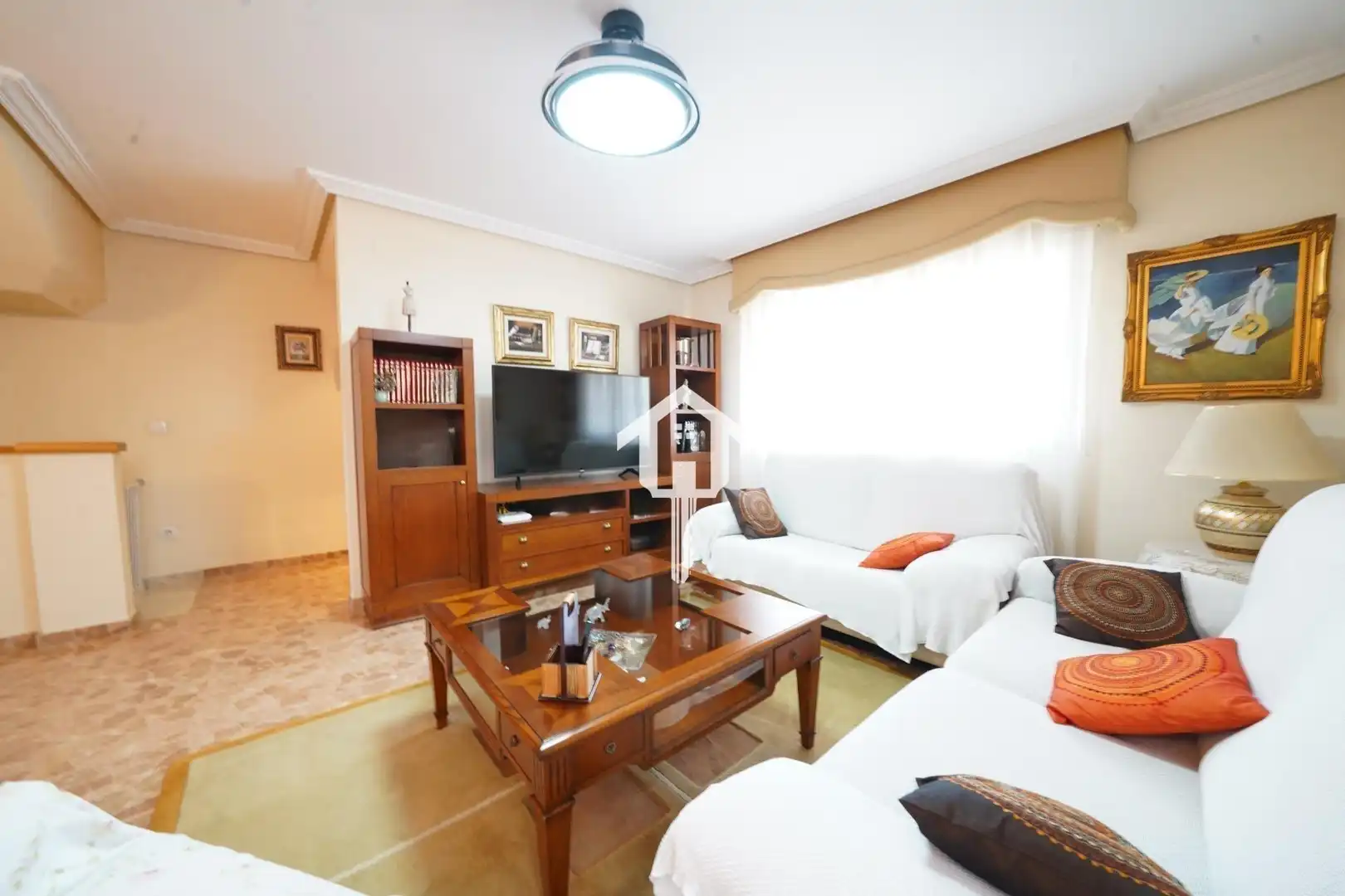 Sala d'estar de Casa adosada en venda en Alicante / Alacant amb Calefacció, Jardí privat i Terrassa
