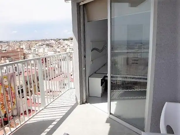 Terrasse von Wohnung zur Miete in Santa Pola mit Möbliert, Waschmaschine und Mikrowelle
