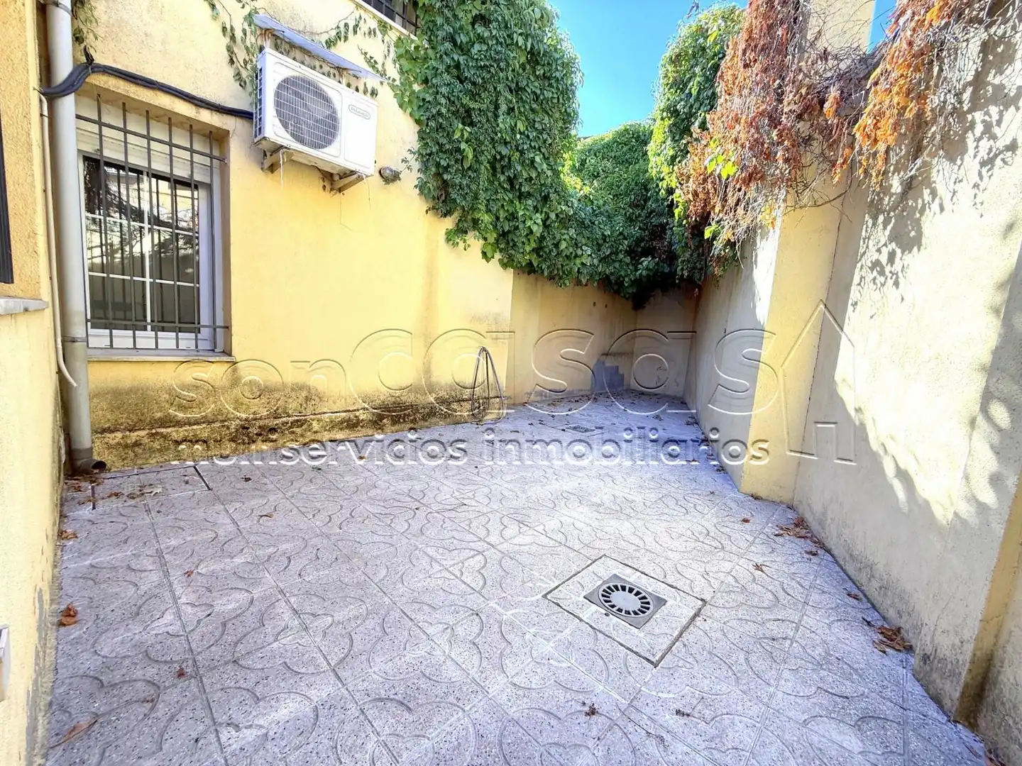 Casa adosada en venta en El Viso