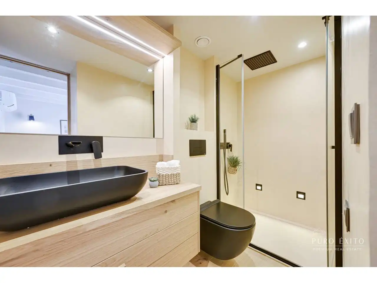 Baño de Dúplex en venta en Barcelona con Aire acondicionado, Terraza y Balcón
