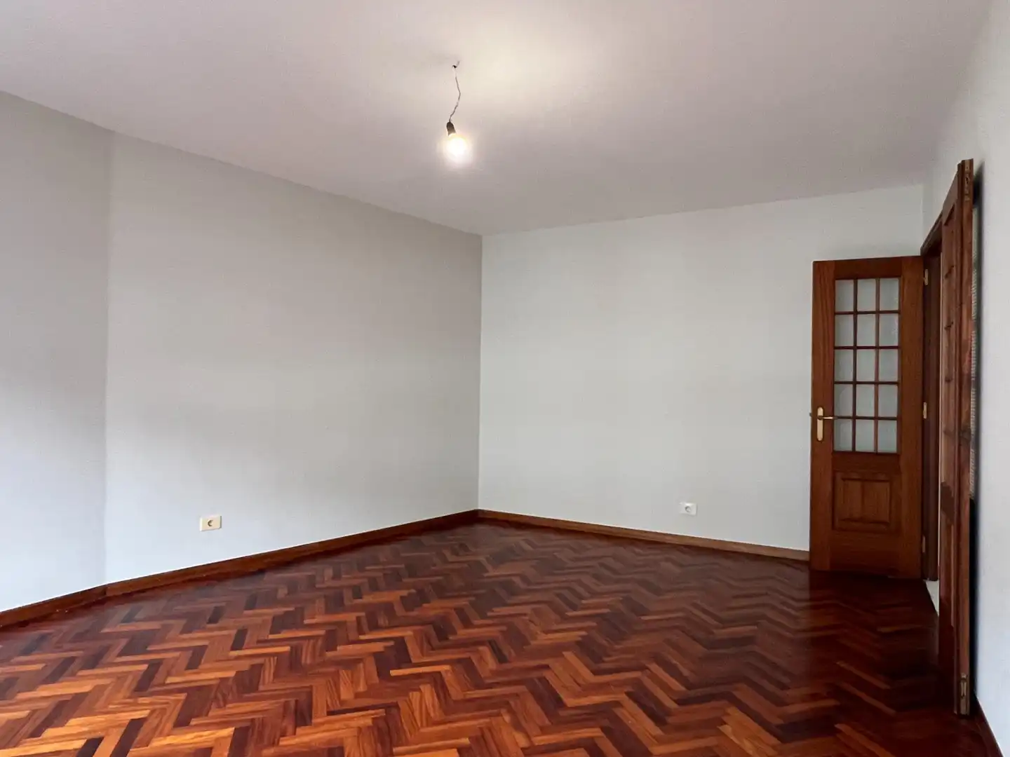 Dormitori de Pis de lloguer en Cambre  amb Parquet i Traster