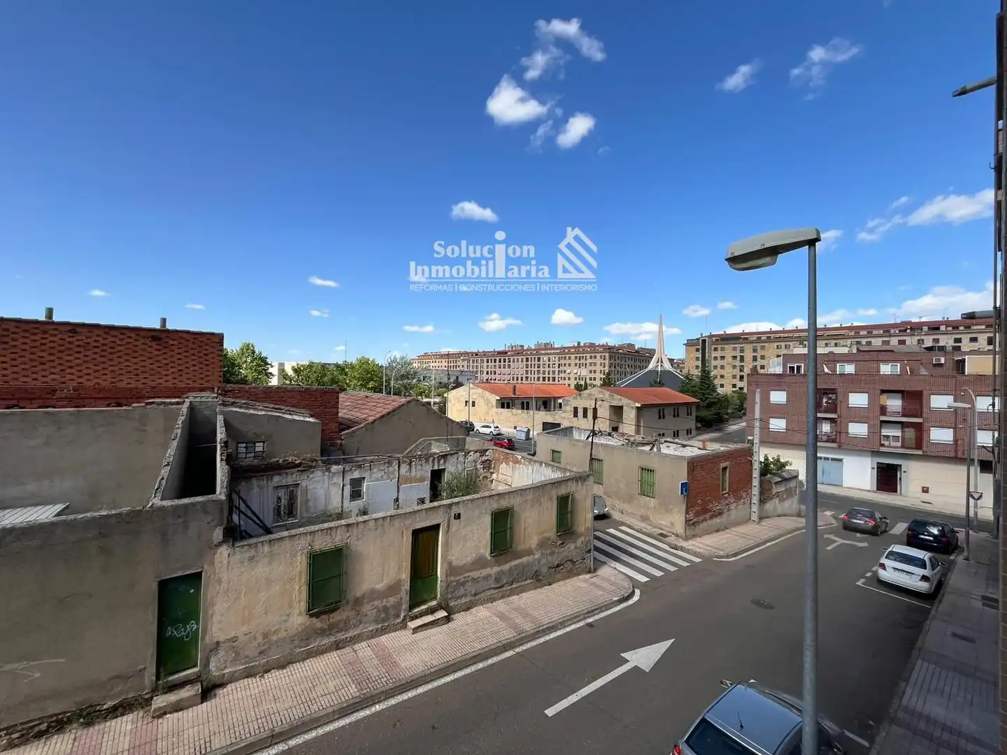 Vista exterior de Piso en venta en Salamanca con Calefacción, Terraza y Amueblado