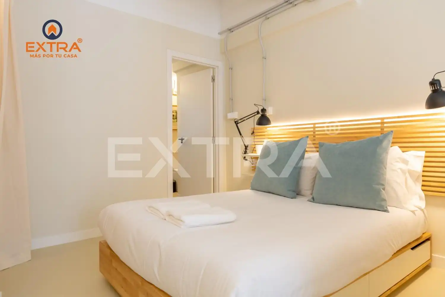 Bedroom of Flat for sale in Madrid  with Furnished