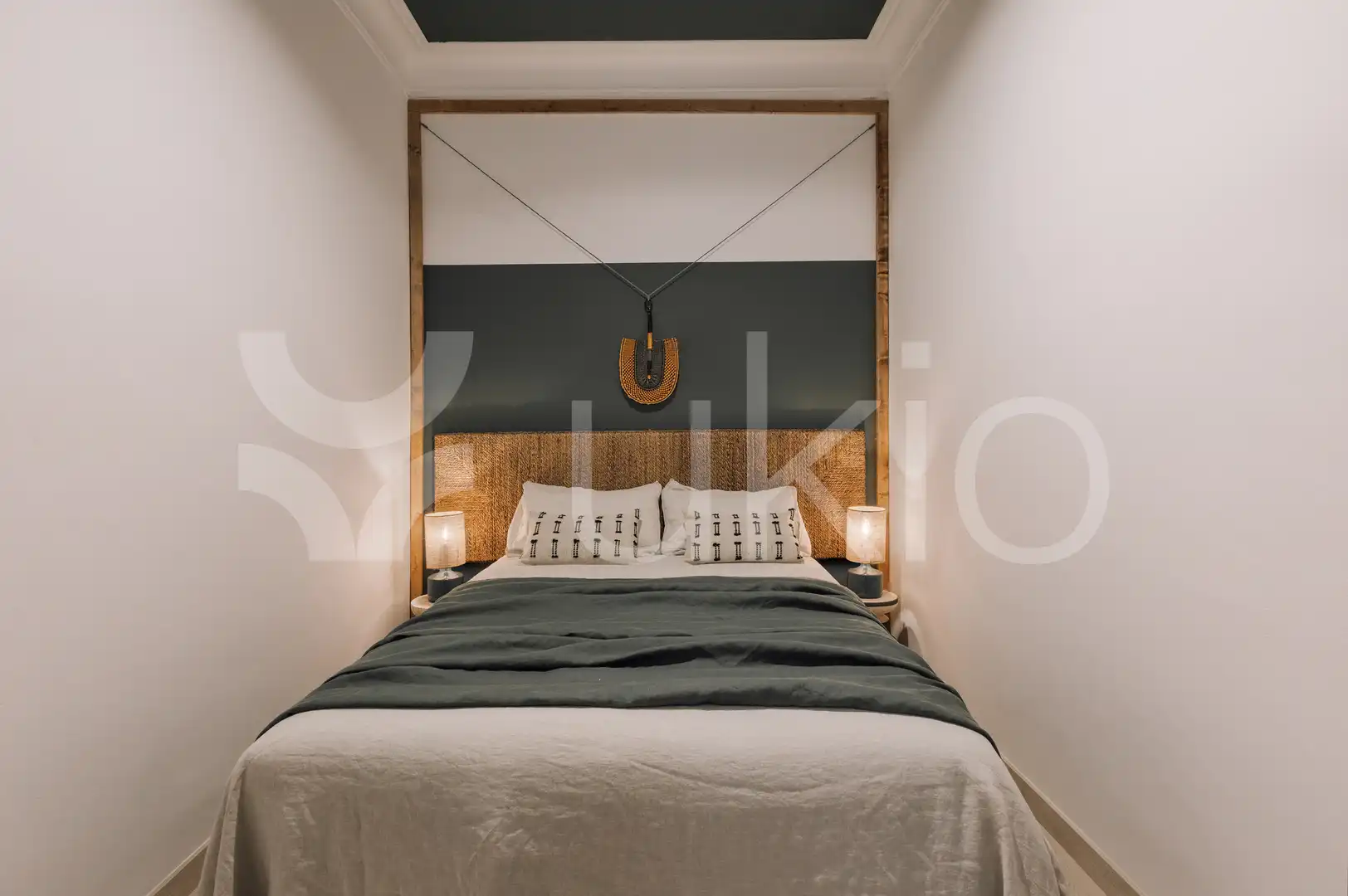 Dormitori de Apartament de lloguer en Barcelona amb Aire condicionat, Calefacció i Moblat