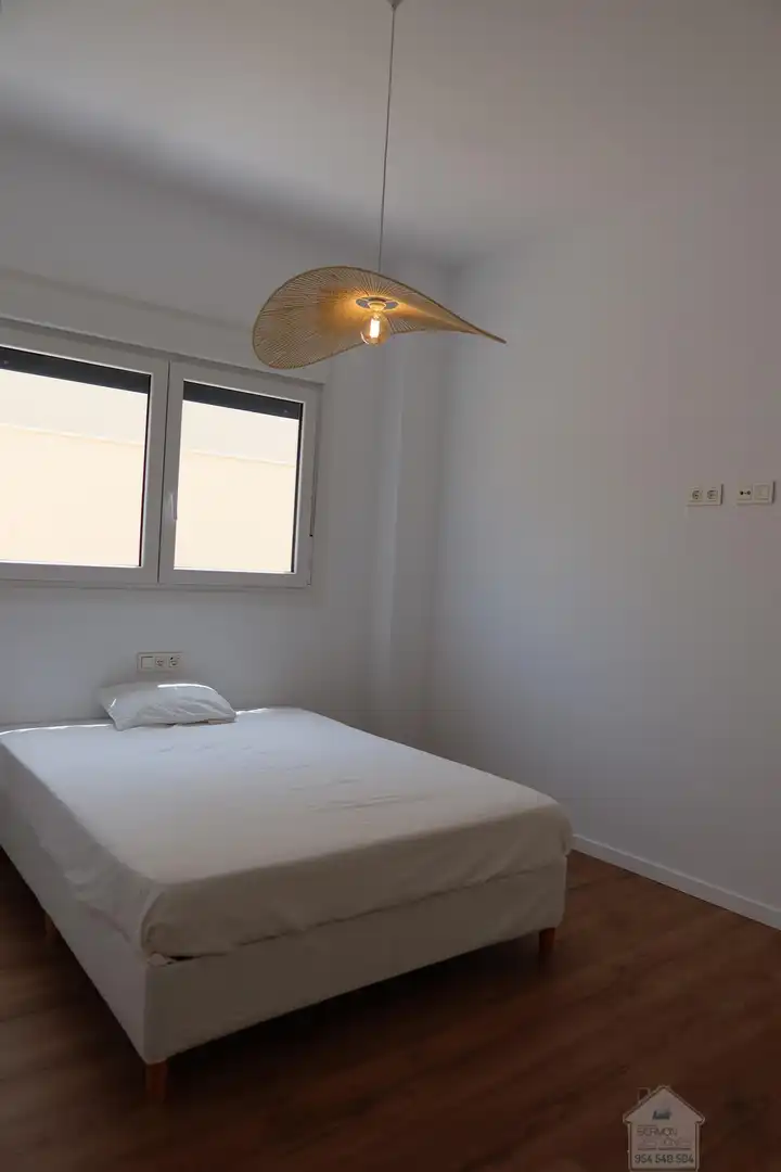 Bedroom of Houses for rent in Dos Hermanas  with Air Conditioner, Terrace and Storage room