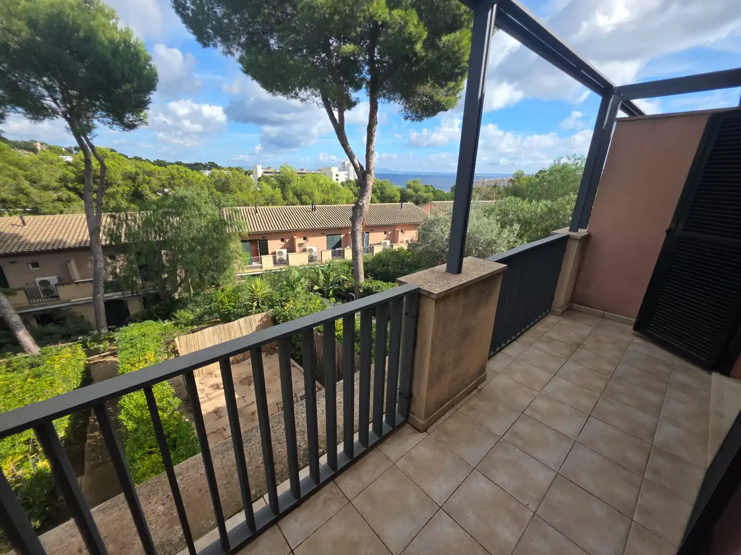 Garten von Einfamilien-Reihenhaus zum Verkauf in Calvià mit Klimaanlage, Heizung und Privatgarten