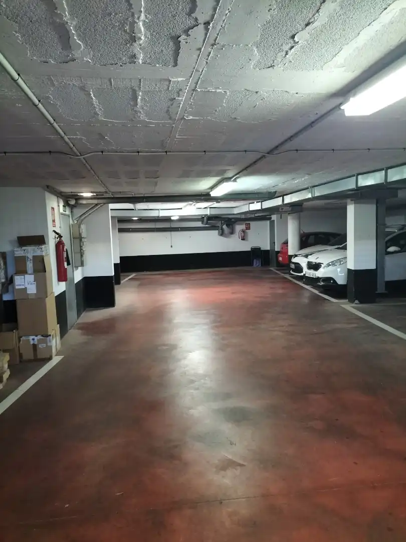 Parkplatz von Garage zur Miete in  Palma de Mallorca