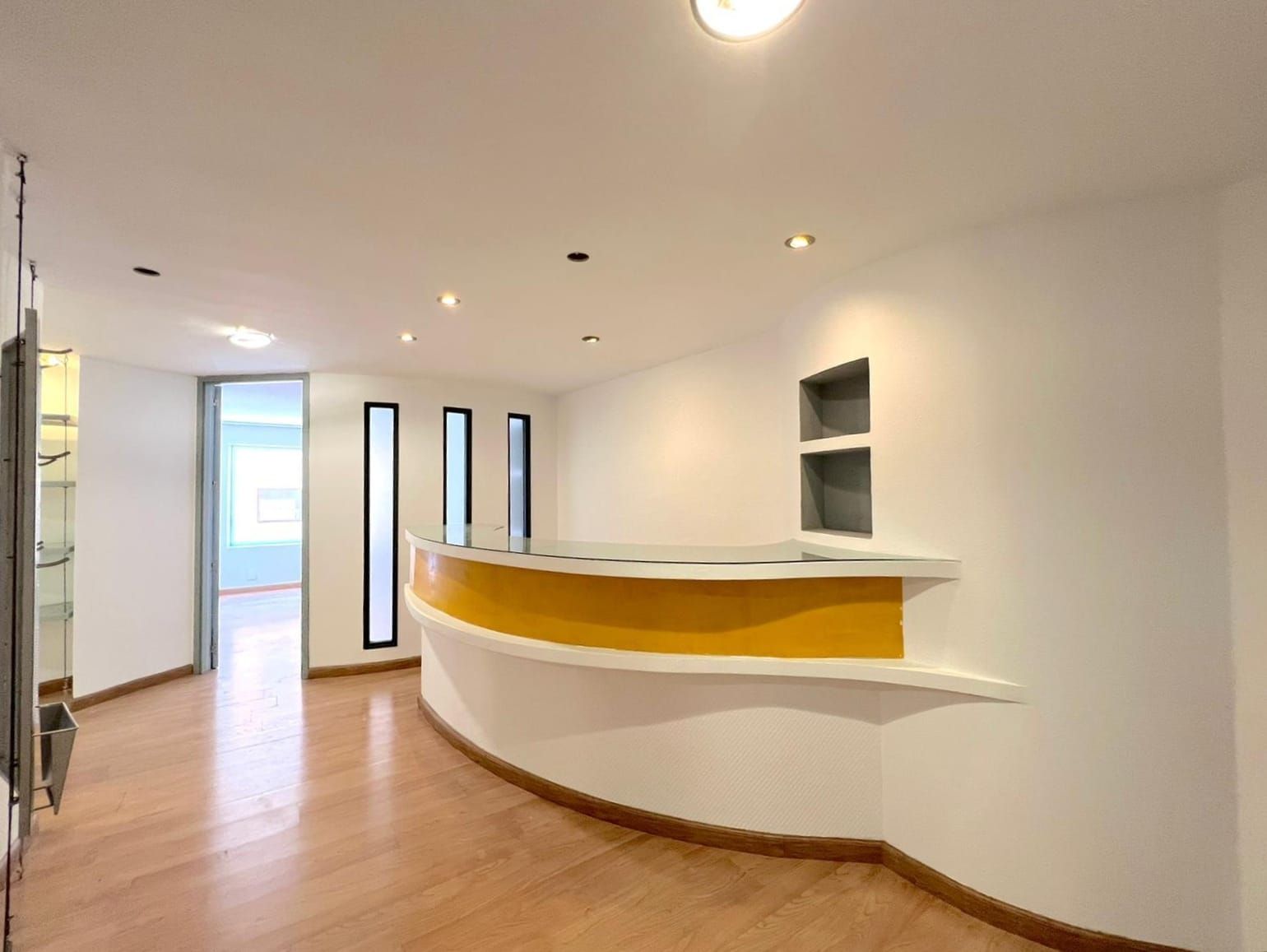 Geschaftsraum zur Miete in Dénia mit Klimaanlage