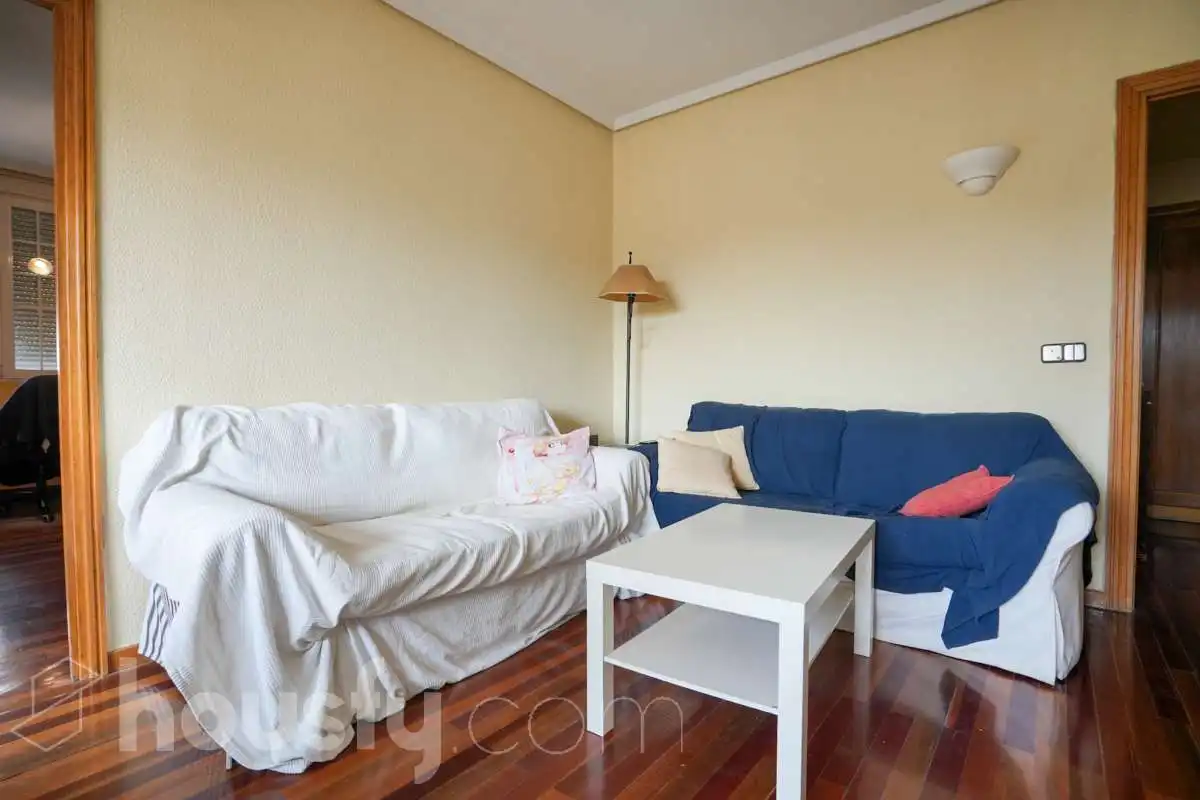 Flat for sale in Calle Santiago Rusiñol, Ciudad Universitaria